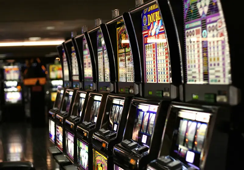 Slot game là gì? Khái niệm, cách chơi và mẹo chơi slot hiệu quả
